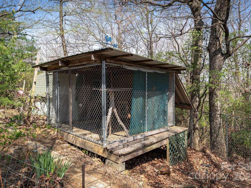 195 Prospectors Trail, Black Mountain, NC 28711.  MLS# CAR4227099, YatesRealty ID 18526. 