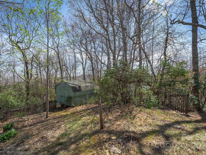 195 Prospectors Trail, Black Mountain, NC 28711.  MLS# CAR4227099, YatesRealty ID 18526. 