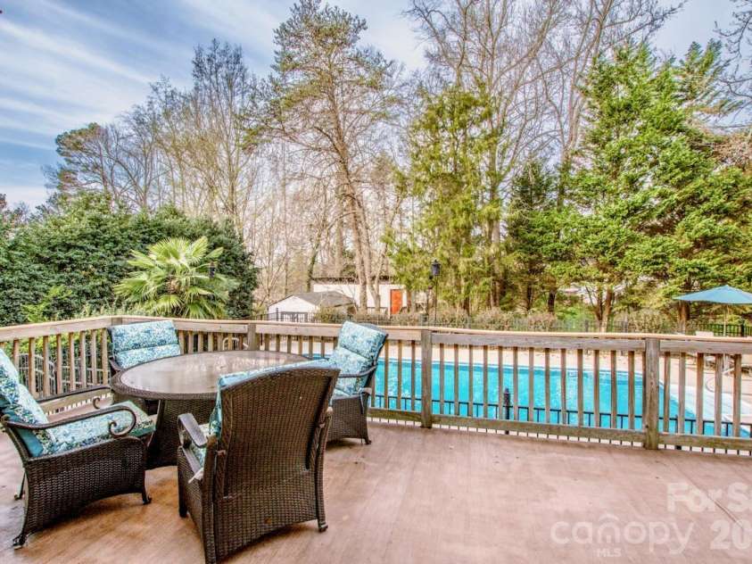 124 Cedar Woods Drive, Mooresville, NC 28117.  MLS# CAR4357080, YatesRealty ID 18527. 