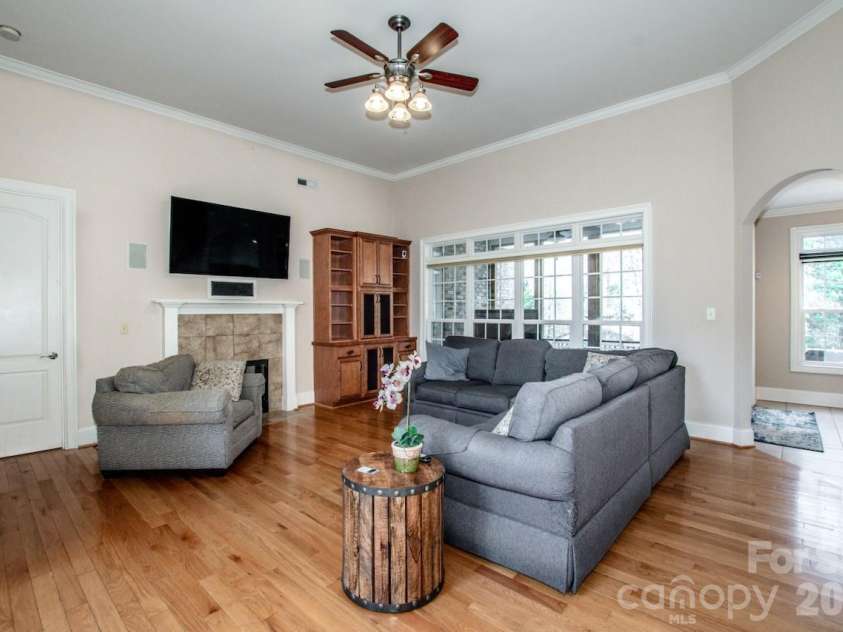 124 Cedar Woods Drive, Mooresville, NC 28117.  MLS# CAR4357080, YatesRealty ID 18527. 