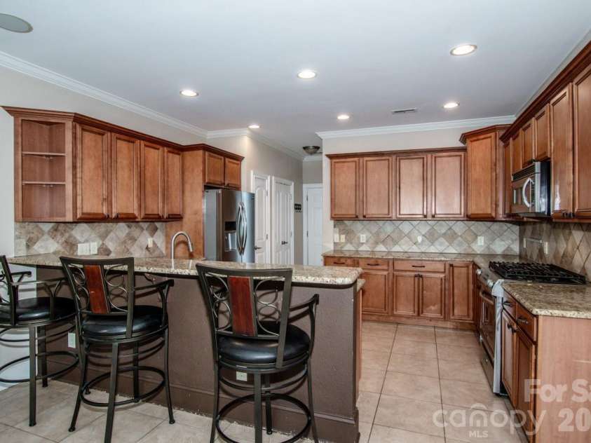 124 Cedar Woods Drive, Mooresville, NC 28117.  MLS# CAR4357080, YatesRealty ID 18527. 