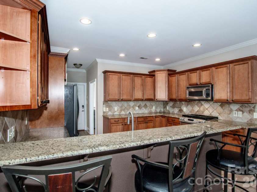124 Cedar Woods Drive, Mooresville, NC 28117.  MLS# CAR4357080, YatesRealty ID 18527. 