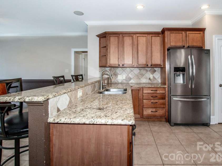 124 Cedar Woods Drive, Mooresville, NC 28117.  MLS# CAR4357080, YatesRealty ID 18527. 