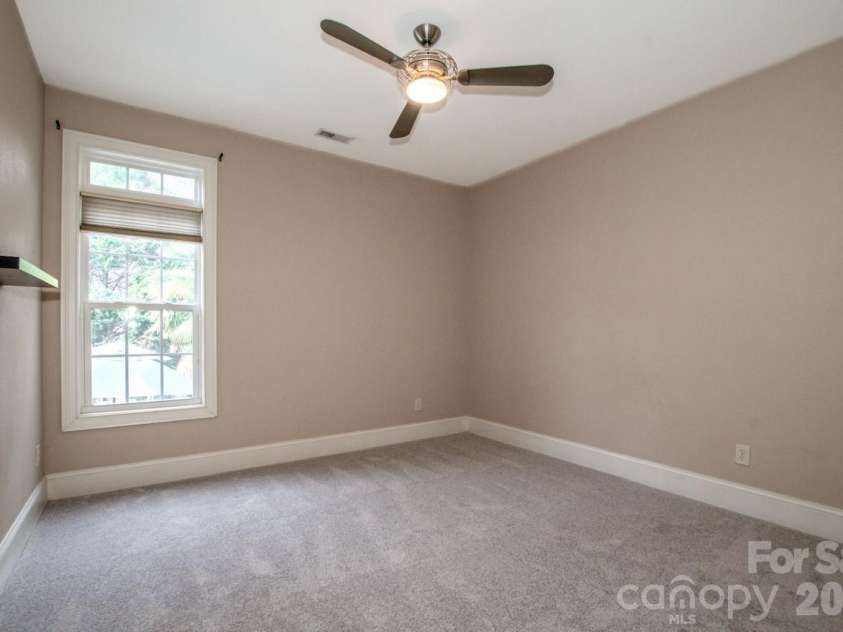 124 Cedar Woods Drive, Mooresville, NC 28117.  MLS# CAR4357080, YatesRealty ID 18527. 