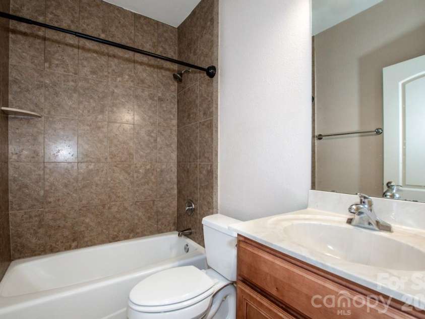 124 Cedar Woods Drive, Mooresville, NC 28117.  MLS# CAR4357080, YatesRealty ID 18527. 