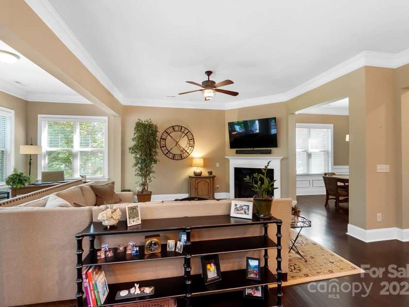 9735 Wheatfield Road, Charlotte, NC 28277.  MLS# CAR4253750, YatesRealty ID 18527. Living room