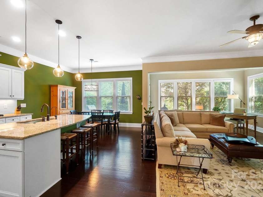 9735 Wheatfield Road, Charlotte, NC 28277.  MLS# CAR4253750, YatesRealty ID 18527. Living room