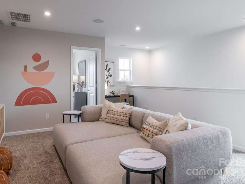 14015 Penbury Lane, Charlotte, NC 28278.  MLS# CAR4252901, YatesRealty ID 18528. Representative Photo Only