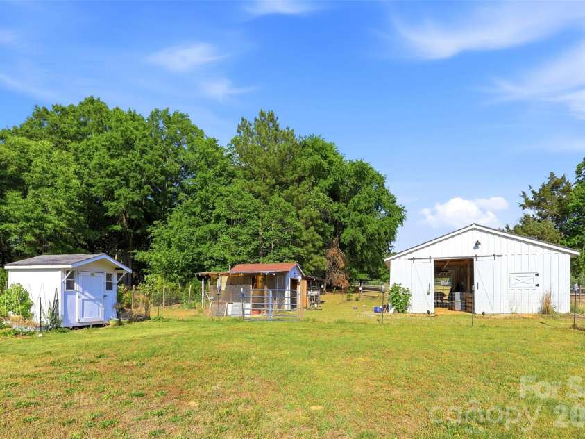 7332 Bailywick Drive, Waxhaw, NC 28173.  MLS# CAR4365077, YatesRealty ID 18528. 