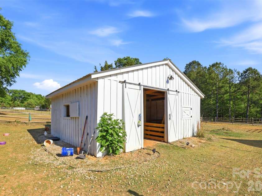 7332 Bailywick Drive, Waxhaw, NC 28173.  MLS# CAR4365077, YatesRealty ID 18528. 