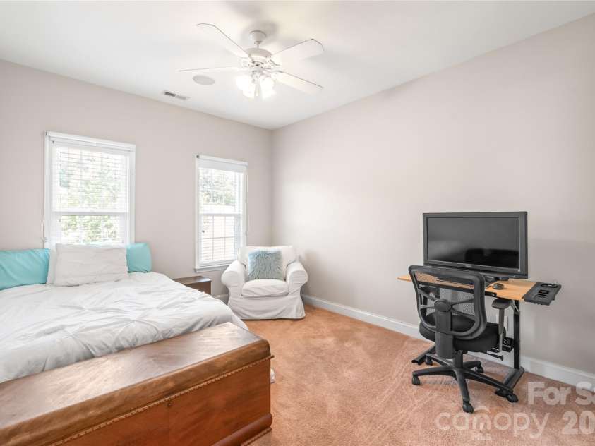 11131 Mccamie Hill Place, Concord, NC 28025.  MLS# CAR4353791, YatesRealty ID 18529. 