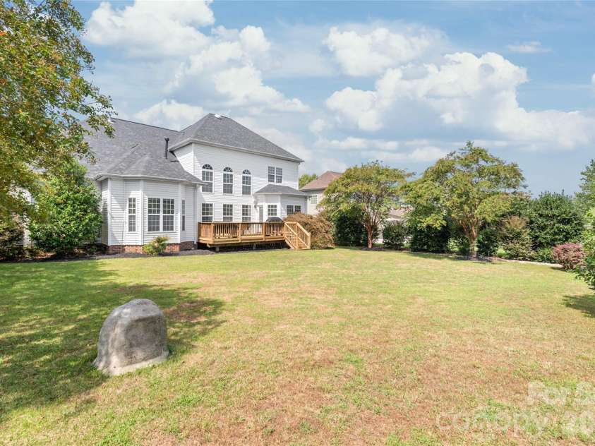 11131 Mccamie Hill Place, Concord, NC 28025.  MLS# CAR4353791, YatesRealty ID 18529. 