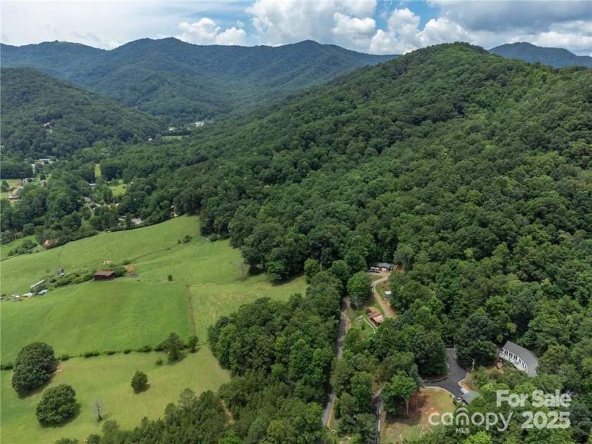 56 Great Horned Owl Road, Candler, NC 28715.  MLS# CAR4255204, YatesRealty ID 18529. 
