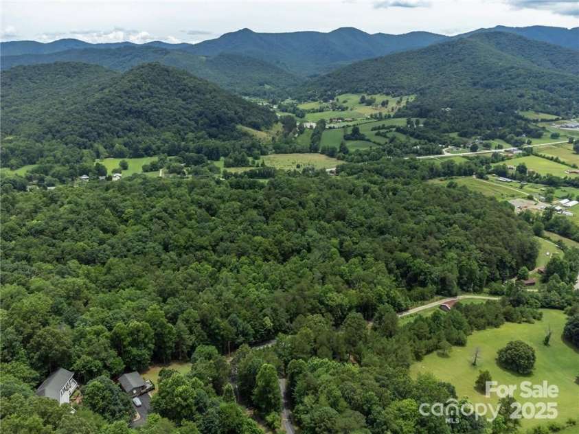 56 Great Horned Owl Road, Candler, NC 28715.  MLS# CAR4255204, YatesRealty ID 18529. 