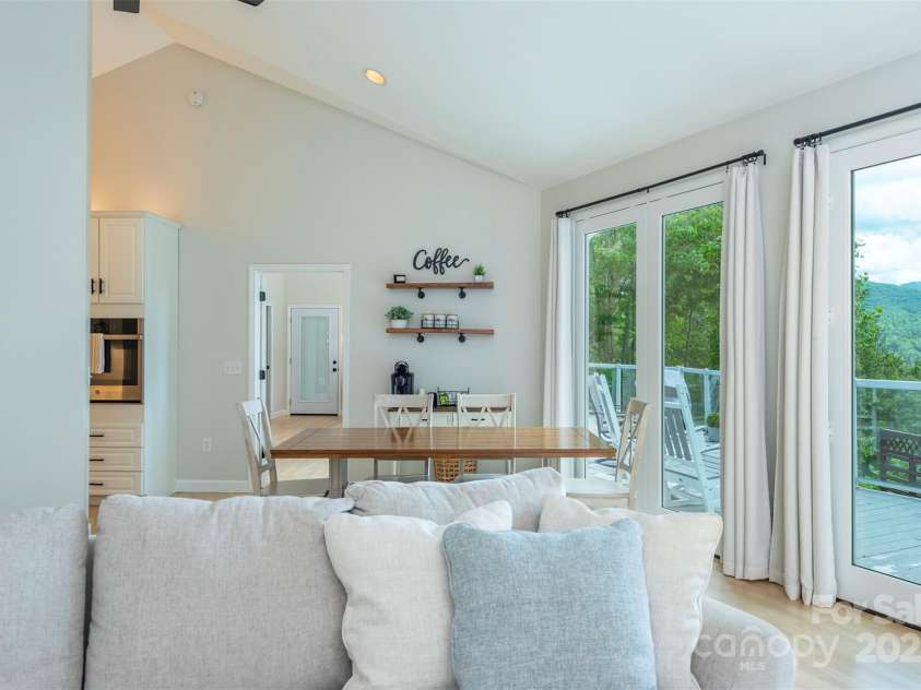 56 Great Horned Owl Road, Candler, NC 28715.  MLS# CAR4255204, YatesRealty ID 18529. 