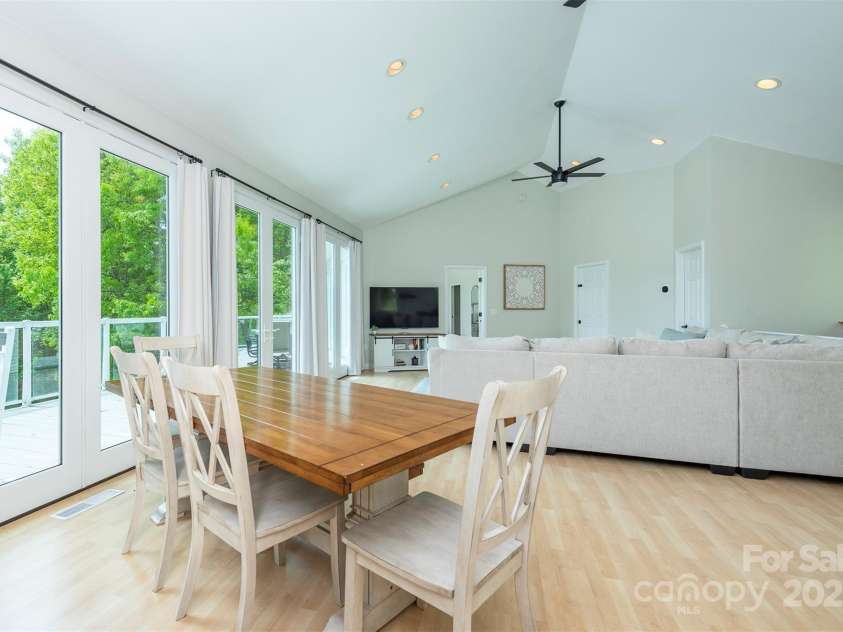 56 Great Horned Owl Road, Candler, NC 28715.  MLS# CAR4255204, YatesRealty ID 18529. Dining Area