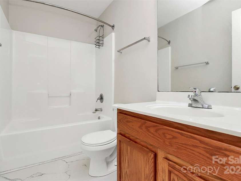 3128 Reid Brook Lane, Charlotte, NC 28208.  MLS# CAR4325843, YatesRealty ID 1853. 