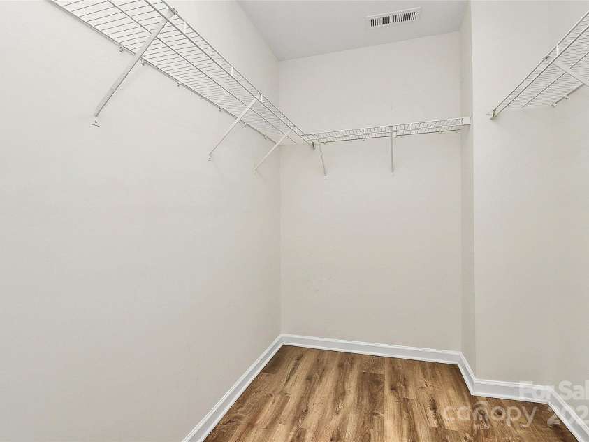 3128 Reid Brook Lane, Charlotte, NC 28208.  MLS# CAR4325843, YatesRealty ID 1853. 