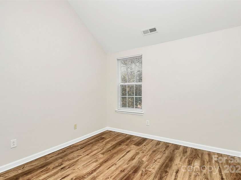 3128 Reid Brook Lane, Charlotte, NC 28208.  MLS# CAR4325843, YatesRealty ID 1853. BR1