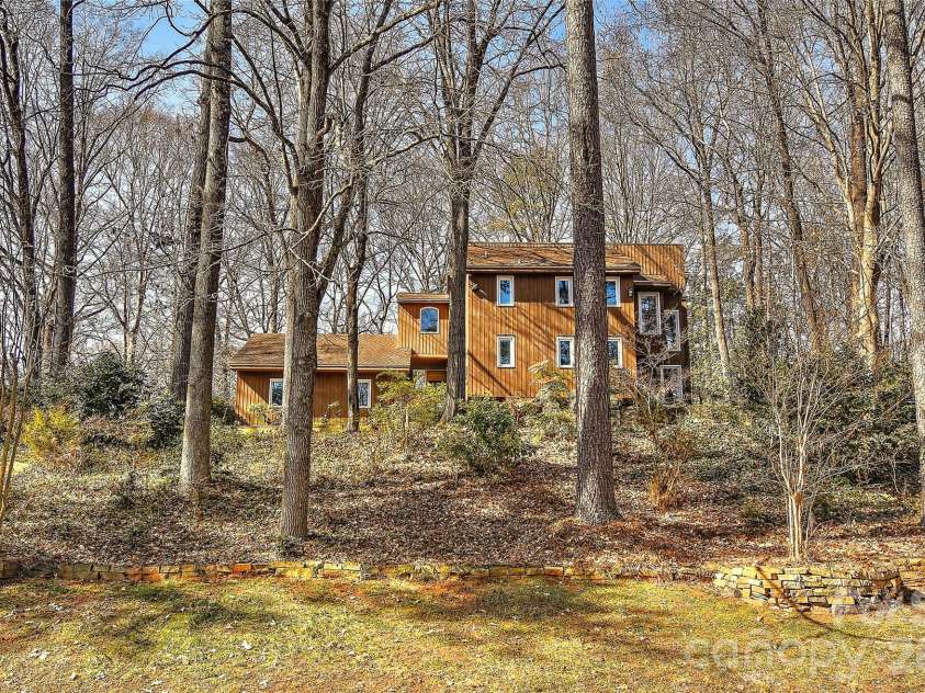 3310 Windbluff Drive, Charlotte, NC 28277.  MLS# CAR4344565, YatesRealty ID 1853. 