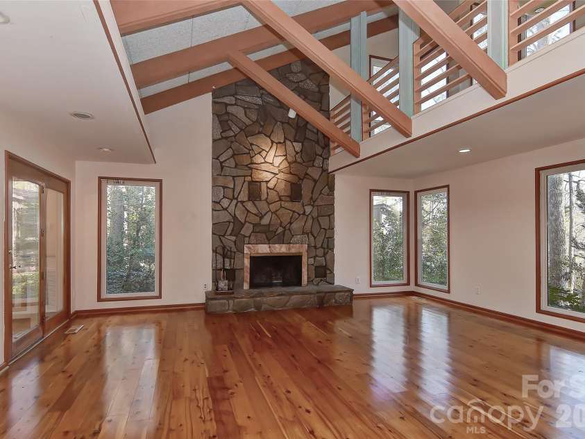 3310 Windbluff Drive, Charlotte, NC 28277.  MLS# CAR4344565, YatesRealty ID 1853. 