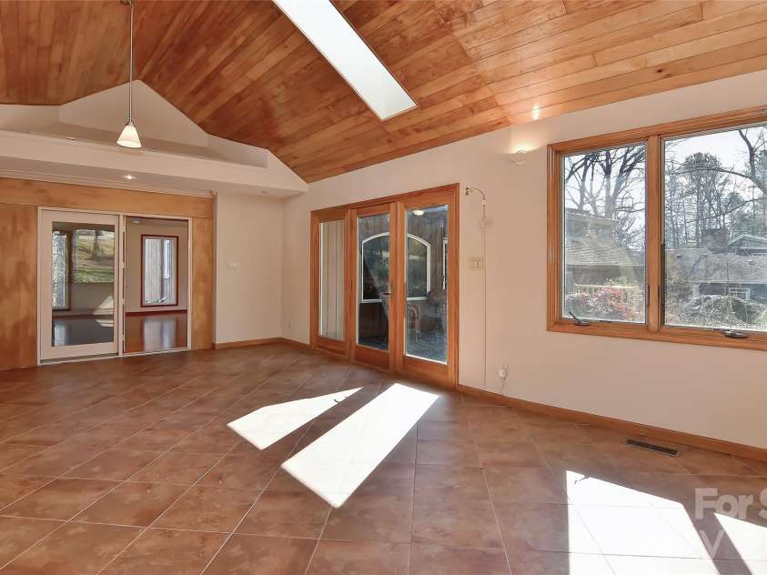 3310 Windbluff Drive, Charlotte, NC 28277.  MLS# CAR4344565, YatesRealty ID 1853. 