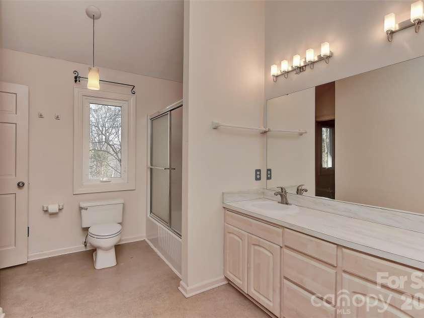 3310 Windbluff Drive, Charlotte, NC 28277.  MLS# CAR4344565, YatesRealty ID 1853. 