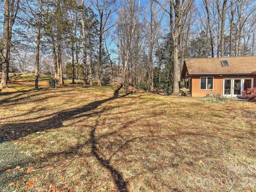 3310 Windbluff Drive, Charlotte, NC 28277.  MLS# CAR4344565, YatesRealty ID 1853. 