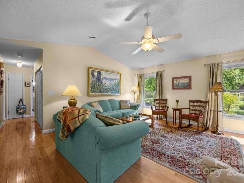 38 Morning Glory Drive, Asheville, NC 28805.  MLS# CAR4255874, YatesRealty ID 18530. Welcoming living room