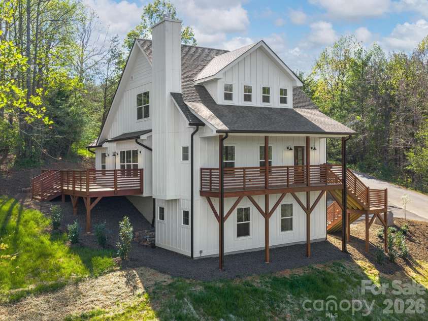 94 Spicewood Road, Weaverville, NC 28787.  MLS# CAR4368872, YatesRealty ID 18530. 