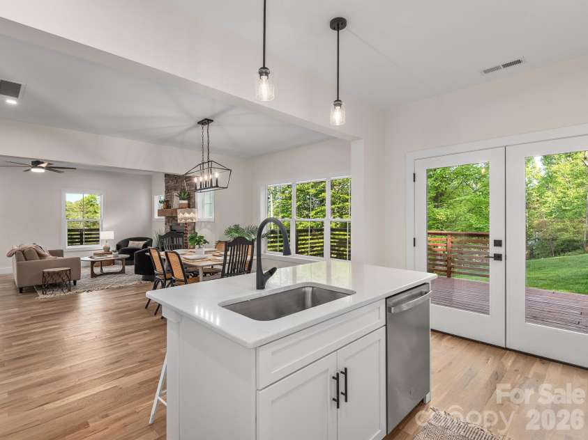 94 Spicewood Road, Weaverville, NC 28787.  MLS# CAR4368872, YatesRealty ID 18530. 