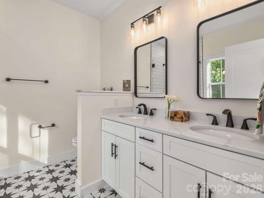 94 Spicewood Road, Weaverville, NC 28787.  MLS# CAR4368872, YatesRealty ID 18530. 