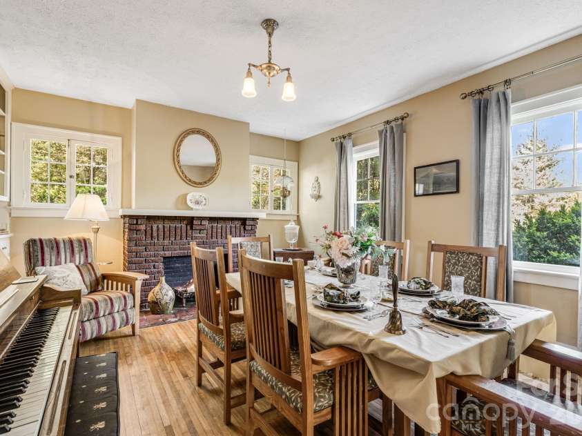 29 Walnut Street, Hot Springs, NC 28743.  MLS# CAR4371472, YatesRealty ID 18531. 