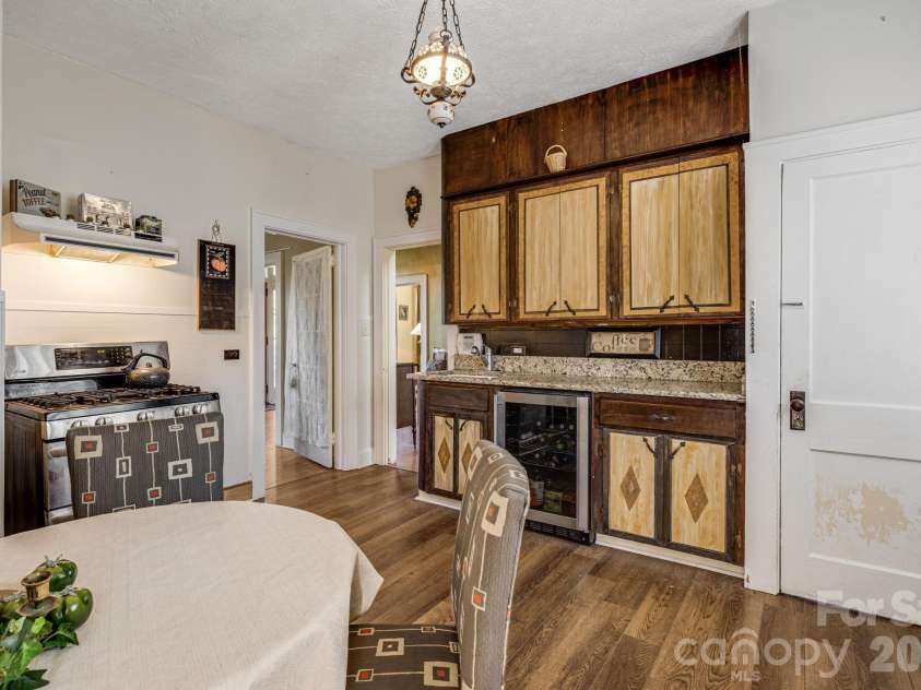 29 Walnut Street, Hot Springs, NC 28743.  MLS# CAR4371472, YatesRealty ID 18531. 