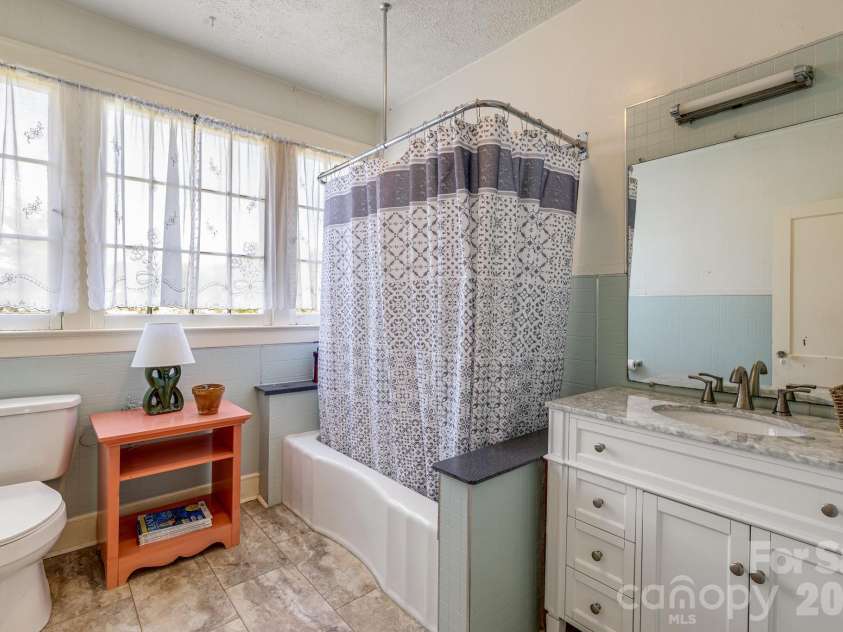29 Walnut Street, Hot Springs, NC 28743.  MLS# CAR4371472, YatesRealty ID 18531. 