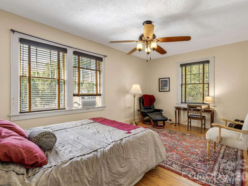 29 Walnut Street, Hot Springs, NC 28743.  MLS# CAR4371472, YatesRealty ID 18531. 