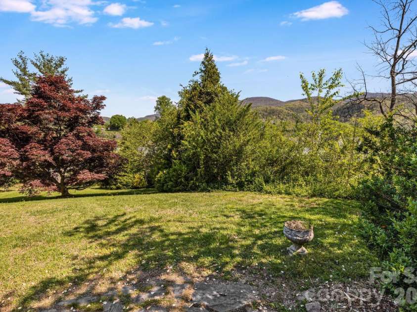 29 Walnut Street, Hot Springs, NC 28743.  MLS# CAR4371472, YatesRealty ID 18531. 