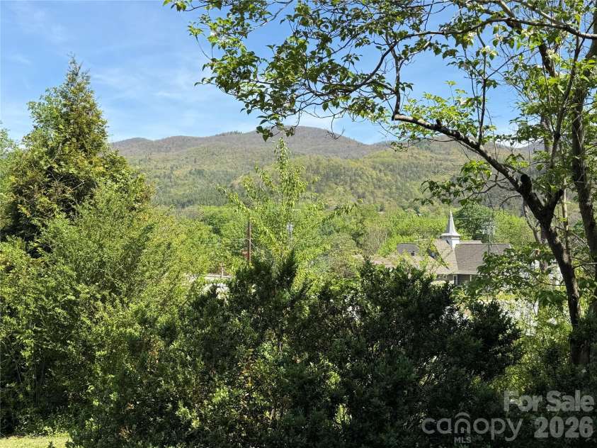 29 Walnut Street, Hot Springs, NC 28743.  MLS# CAR4371472, YatesRealty ID 18531. 