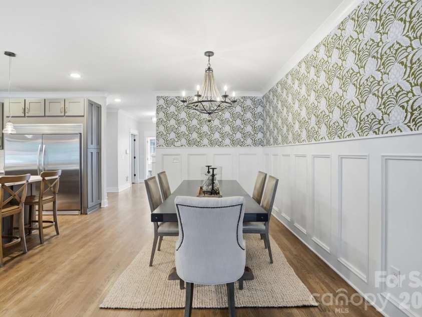 2501 Marshall Place, Charlotte, NC 28203.  MLS# CAR4374983, YatesRealty ID 18532. 