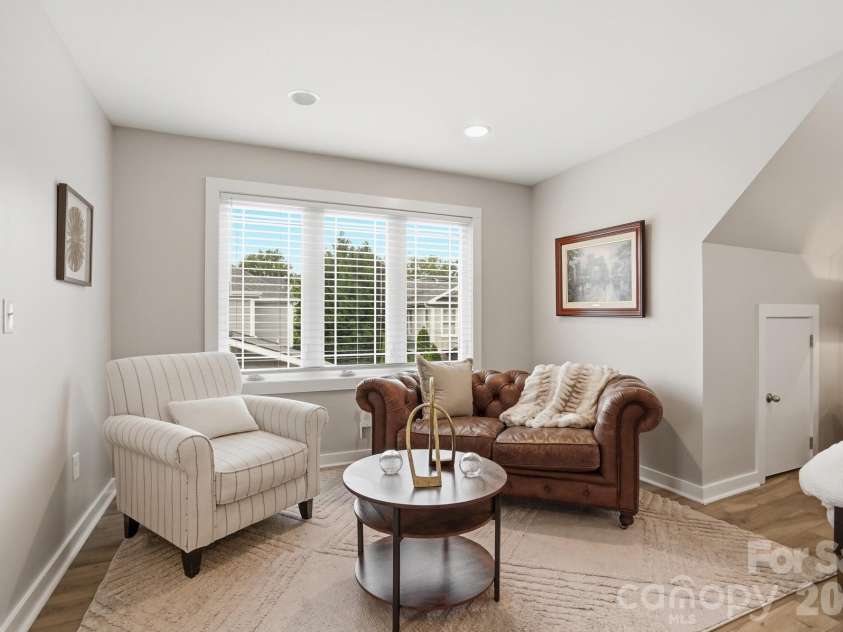 2501 Marshall Place, Charlotte, NC 28203.  MLS# CAR4374983, YatesRealty ID 18532. 