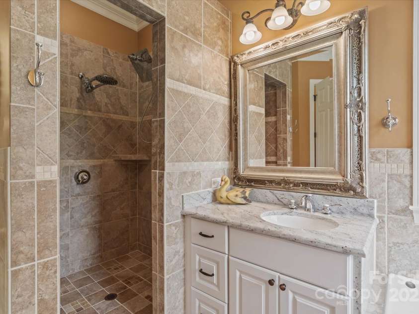 6164 Dwayne Starnes Drive, Hickory, NC 28602.  MLS# CAR4253720, YatesRealty ID 18534. 