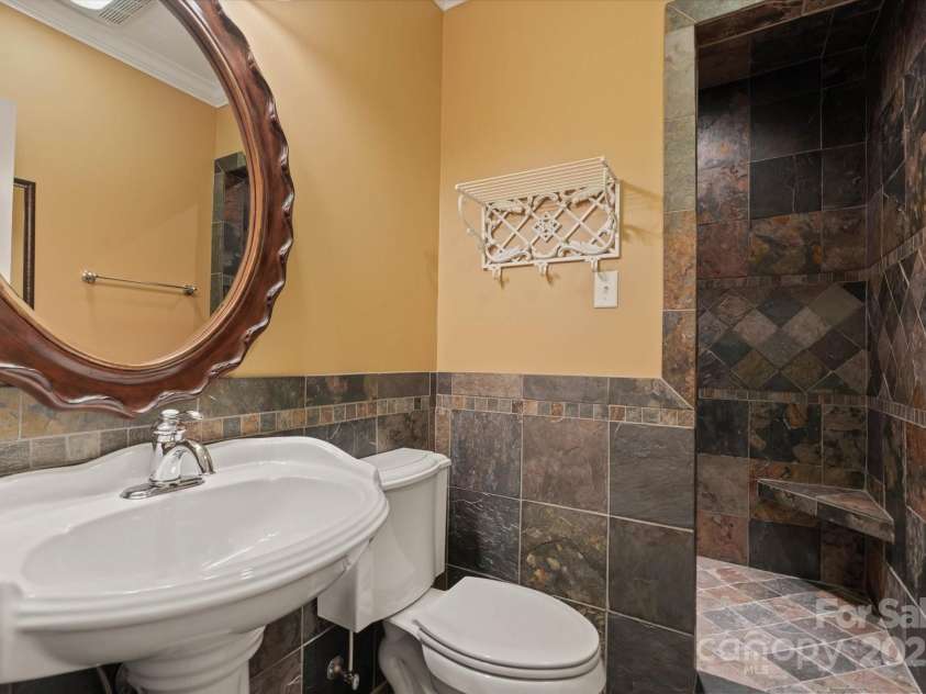 6164 Dwayne Starnes Drive, Hickory, NC 28602.  MLS# CAR4253720, YatesRealty ID 18534. 
