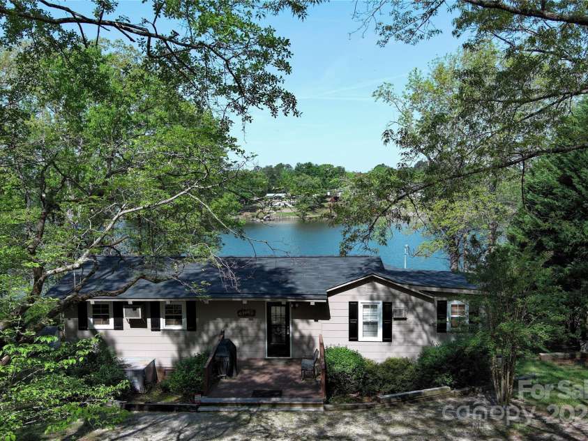 2529 Bowden Road, Camden, SC 29020.  MLS# CAR4247712, YatesRealty ID 18535. 