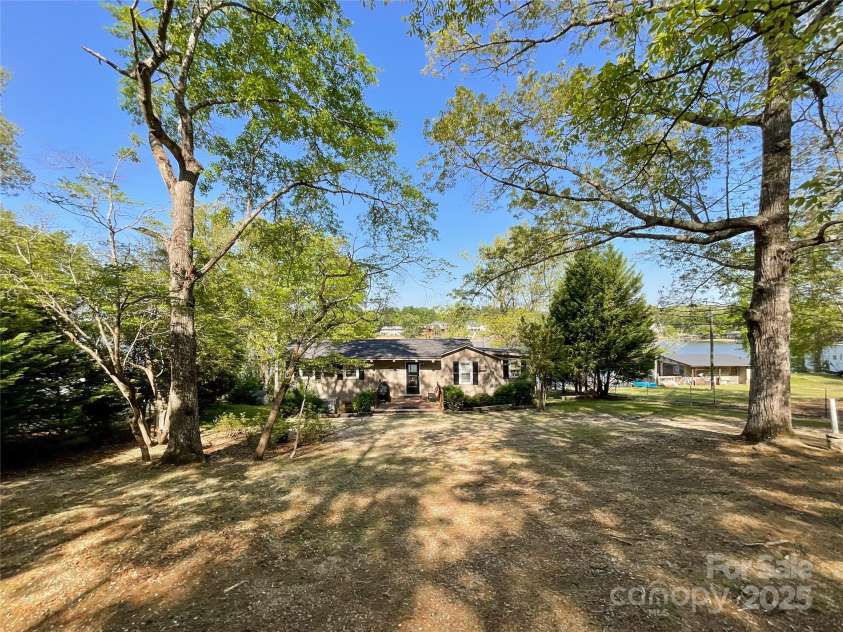 2529 Bowden Road, Camden, SC 29020.  MLS# CAR4247712, YatesRealty ID 18535. 