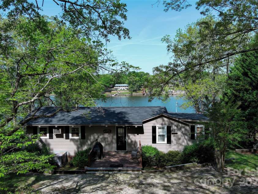 2529 Bowden Road, Camden, SC 29020.  MLS# CAR4247712, YatesRealty ID 18535. 