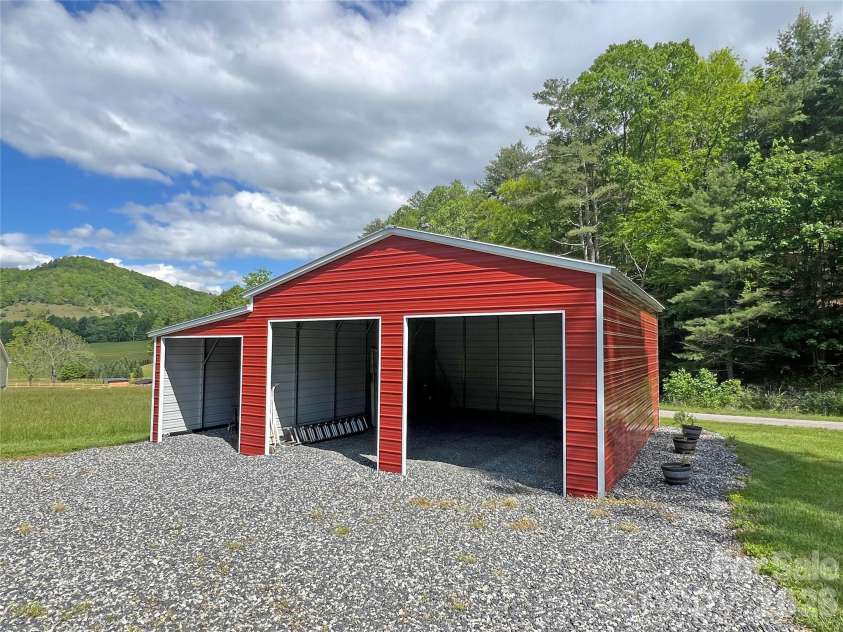 550 Joe Payne Road, Marshall, NC 28753.  MLS# CAR4257370, YatesRealty ID 18535. Barn