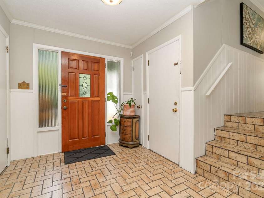 681 Pine Bluff Circle, Kannapolis, NC 28081.  MLS# CAR4286822, YatesRealty ID 18536. 