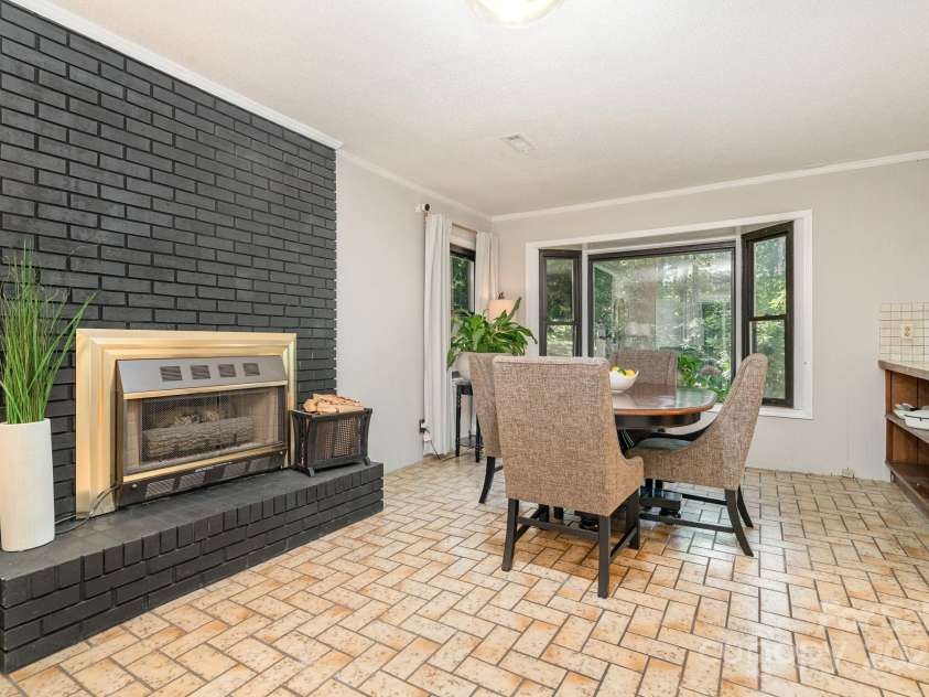 681 Pine Bluff Circle, Kannapolis, NC 28081.  MLS# CAR4286822, YatesRealty ID 18536. 