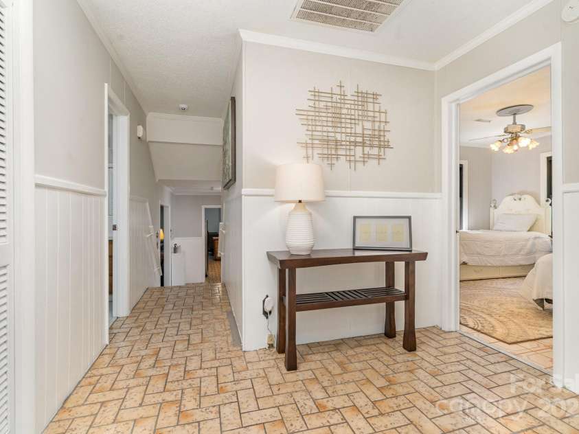 681 Pine Bluff Circle, Kannapolis, NC 28081.  MLS# CAR4286822, YatesRealty ID 18536. 