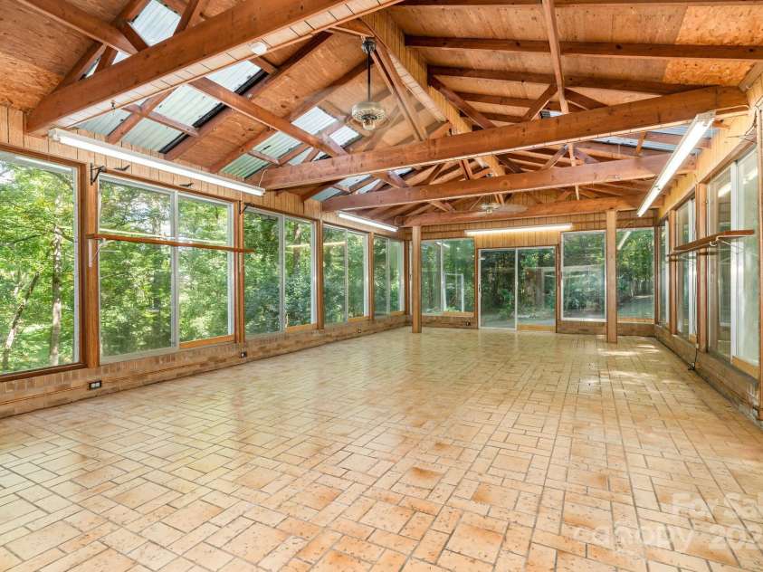 681 Pine Bluff Circle, Kannapolis, NC 28081.  MLS# CAR4286822, YatesRealty ID 18536. 